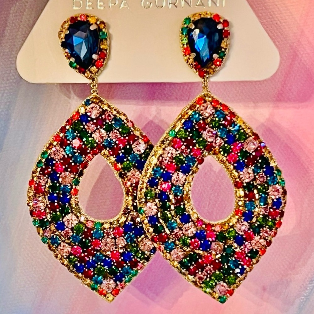 🌺🎉HP🎉🌺 NWT Deepa Gurnani Luxe Beaded Crystal Chandeliers - Picture 10 of 17